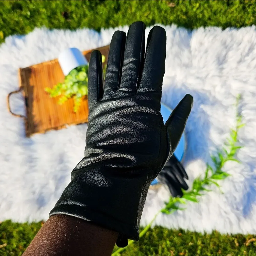 New Aris Genuine Leather Black Statement Gloves.